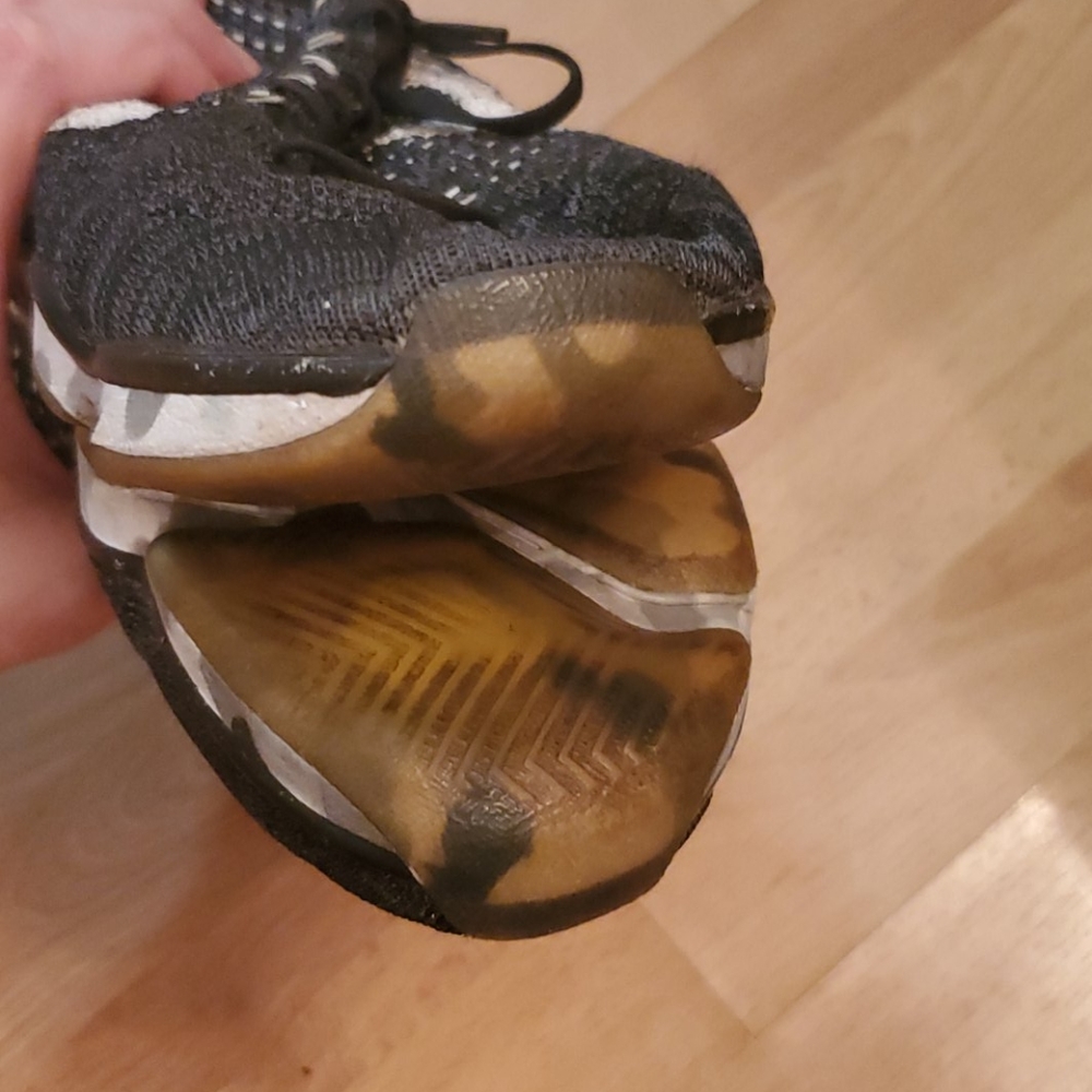 Black fly knit zoom NIKE great condition size 10 - Picture 8 of 12